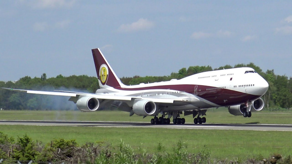 Boeing 747– 8 VIP