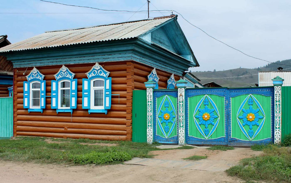 The village of Desyatnikovo 