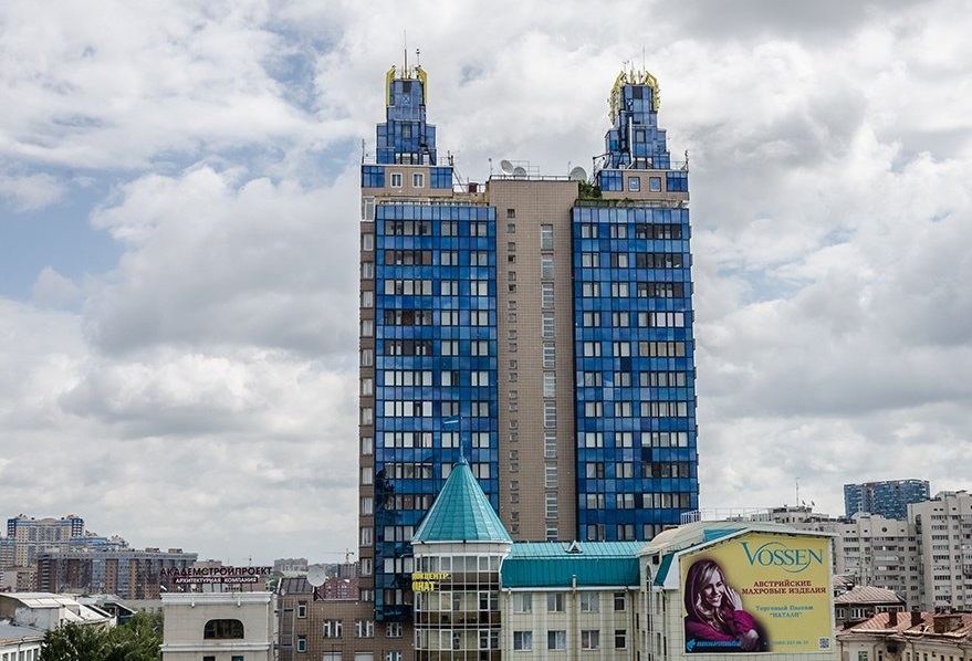 residential building on Kommunisticheskaya 