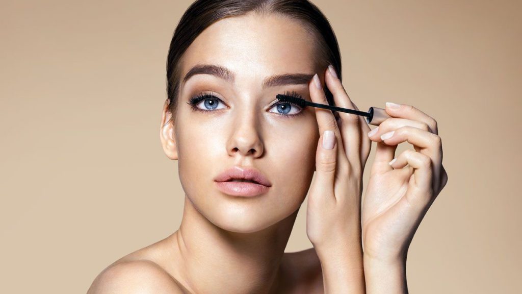 10 mistakes when applying eyeshadow 