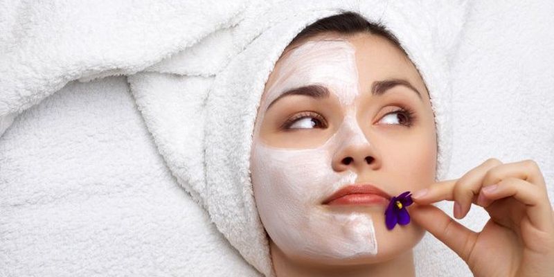 Skin preparation and application of the milk mask 