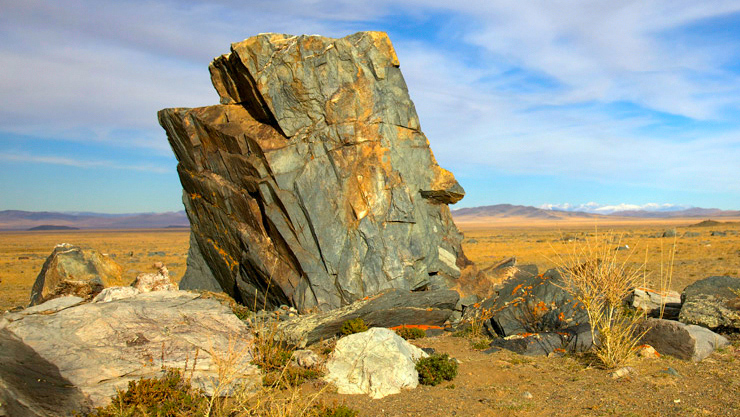 Tarkhatinsky megalithic complex 