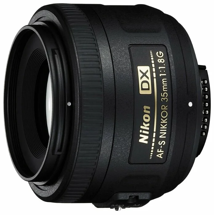 Nikkor AF-S DX 35mm f / 1.8G 