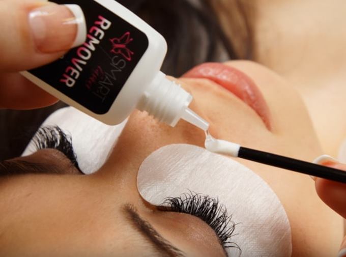 How to remove false eyelashes with a debonder or remover 