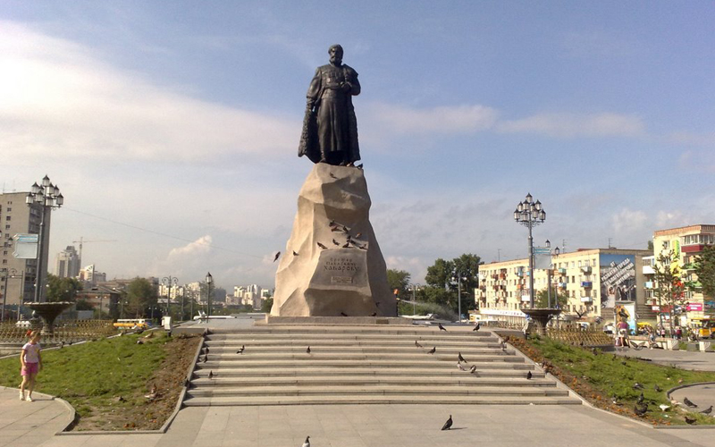 MONUMENT TO YEROPHY KHABAROV 