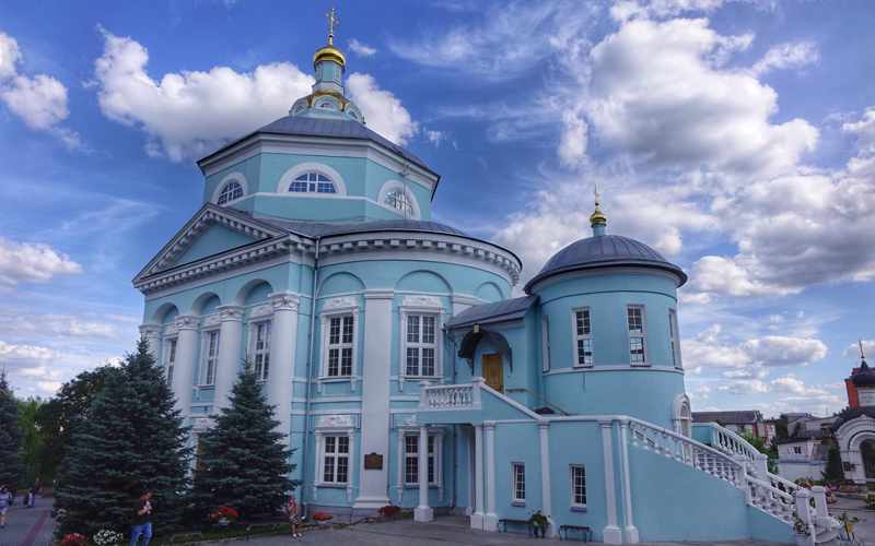 ALEXEEVO-AKATOV MONASTERY 