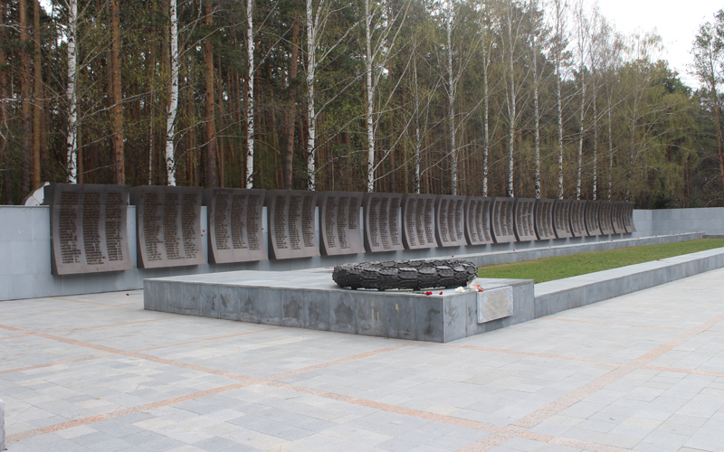 SHIROKORECHENSK MEMORIAL TO THE WARRIORS DIED IN HOSPITALS IN SVERDLOVSK 
