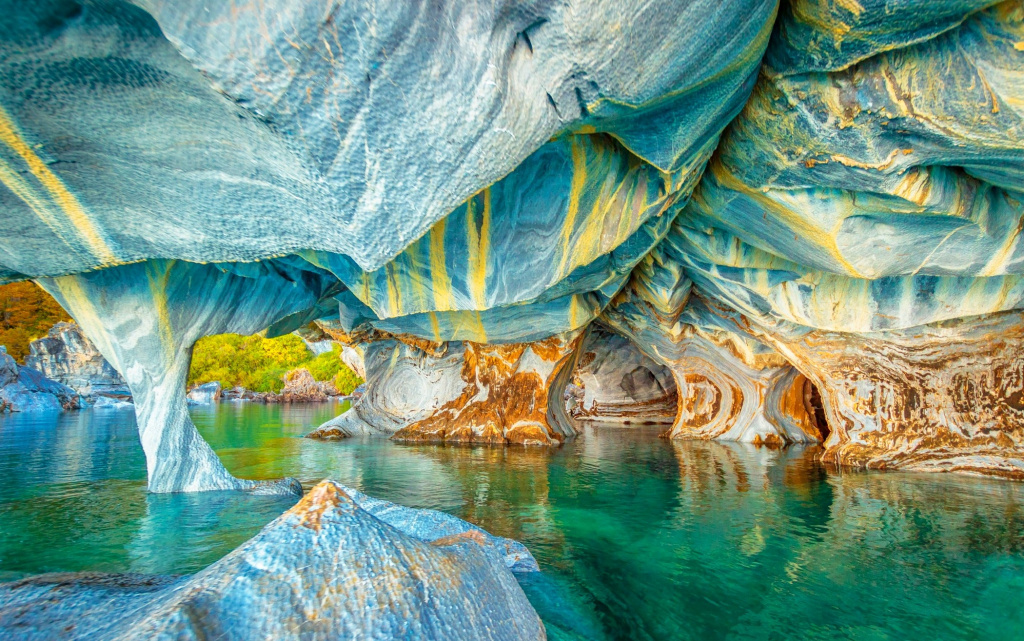 Marble Caves, Argentina 