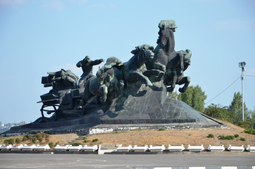 Monument Tachanka-Rostovchanka 