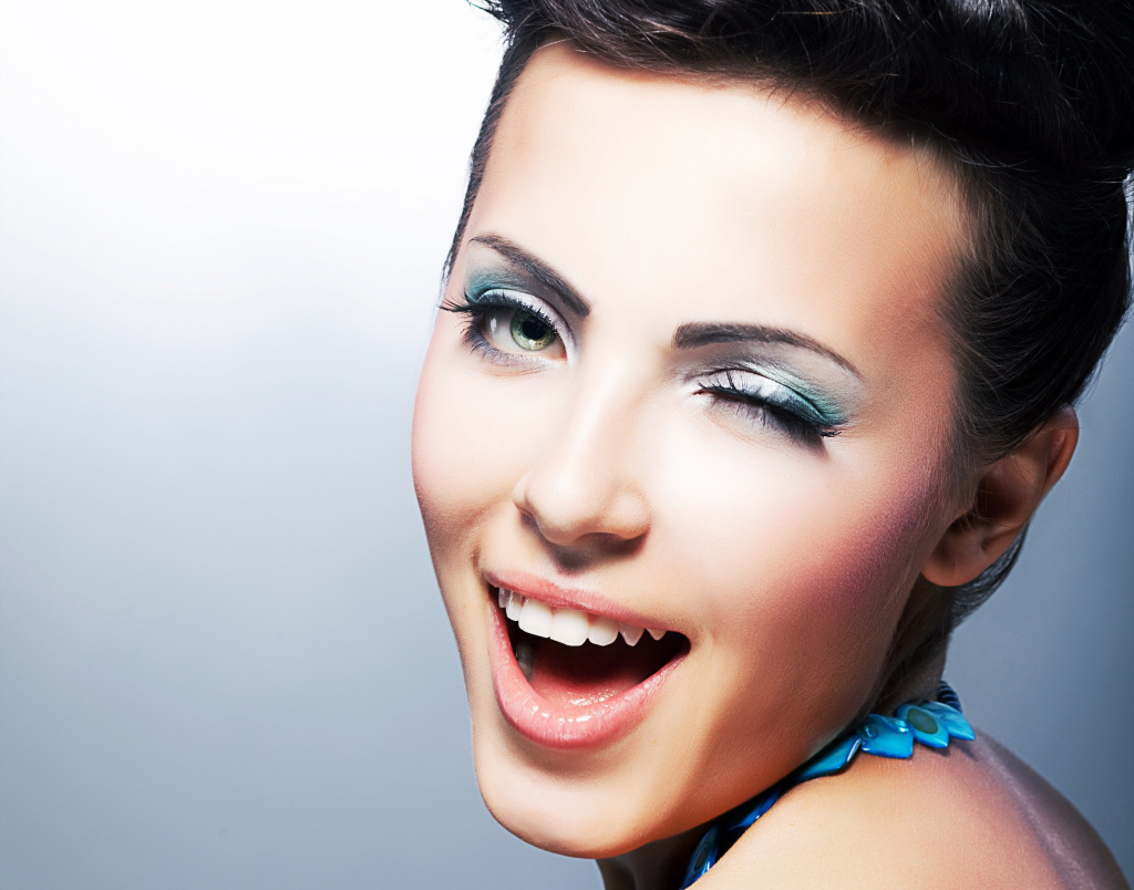 Is it worth taking care of artificial eyelashes - advantages and disadvantages of extension 