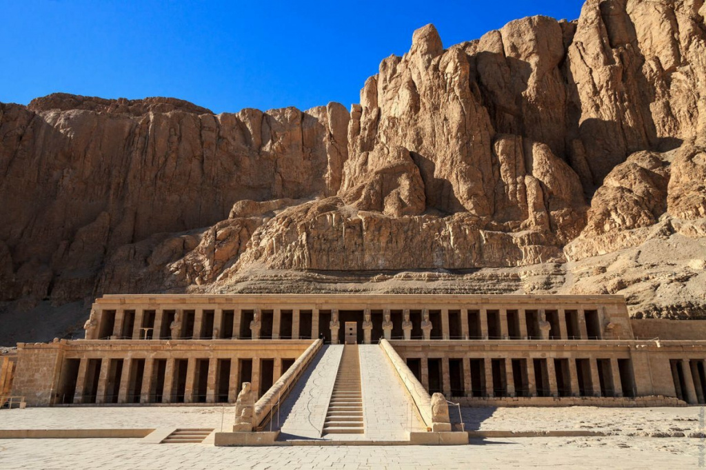 Memorial Temple of Queen Hatshepsut.jpg 