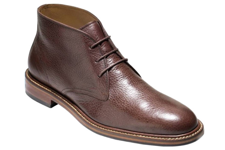 Classic brown leather chukka boots 