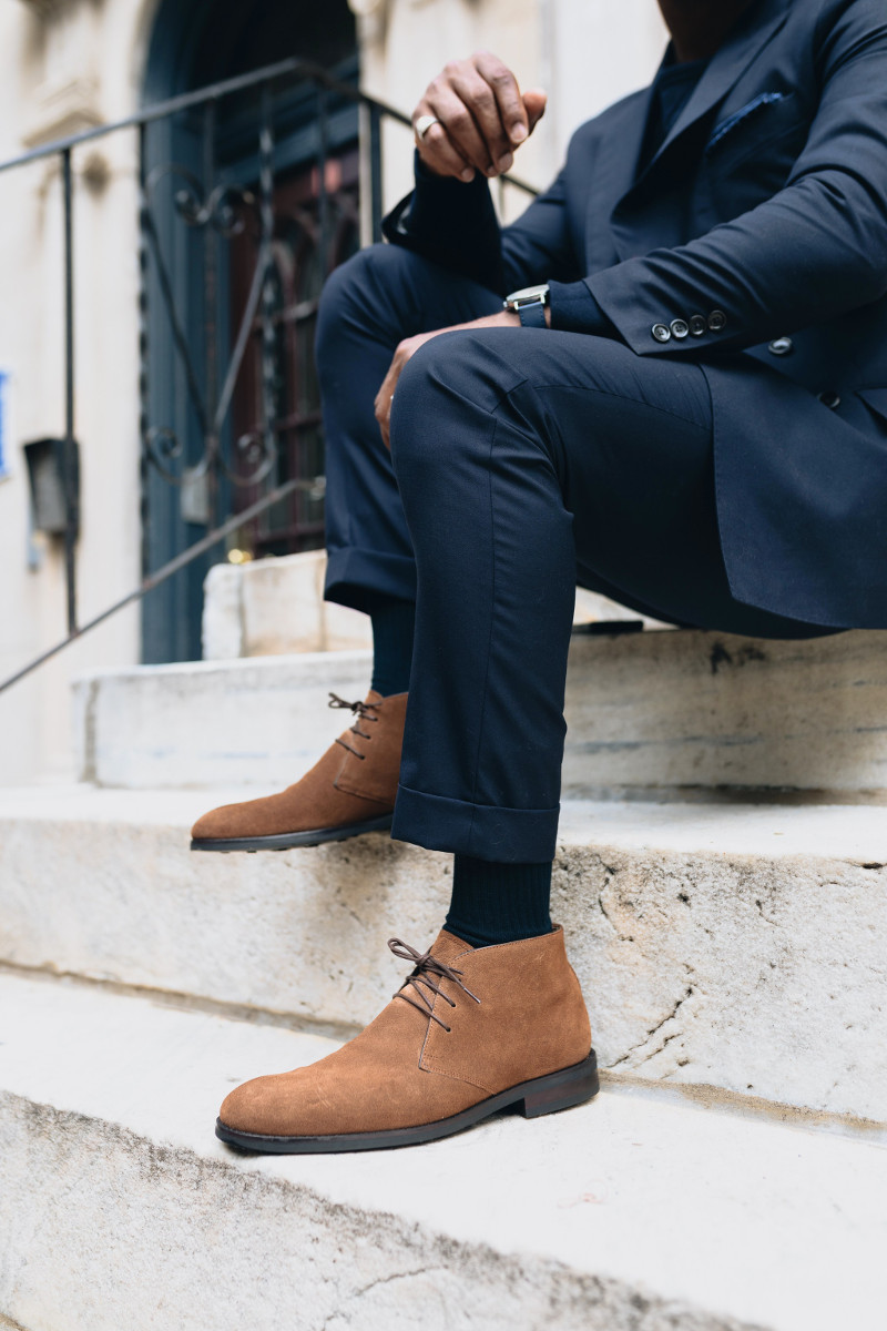 Chukka boots will not break the office style, but will allow you to look a little less serious 