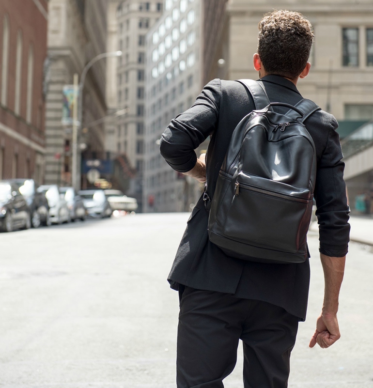 The most comfortable of fashion trends - leather urban backpacks for men 