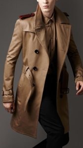 Trench by Burberry 