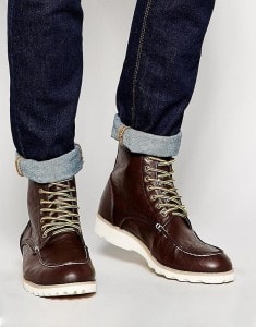Dark brown boots 