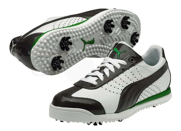 Golf shoes should be as comfortable and light as possible 