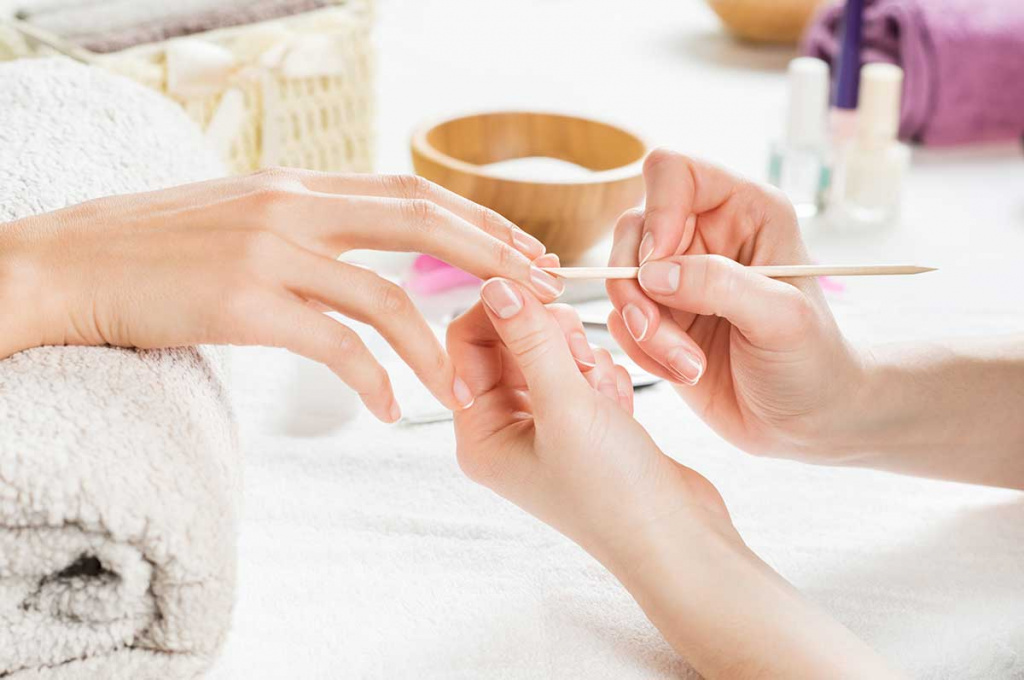 How to do an unedged manicure 