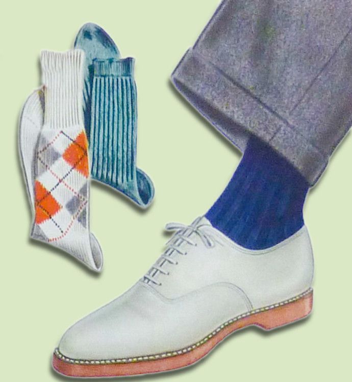 Blue socks look great in combination with light-colored shoes and gray pants. 