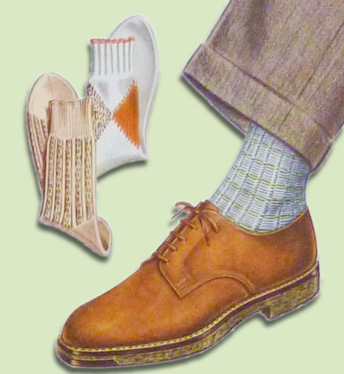 Light socks will look good in combination with brown boots and gray trousers. 