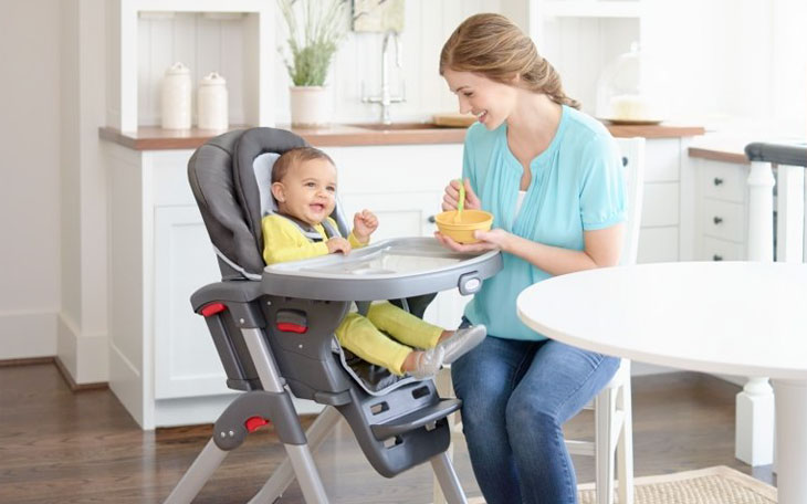 How to choose a highchair 