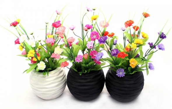 Pot-shaped vases 