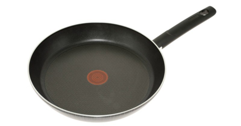 Teflon frying pan 