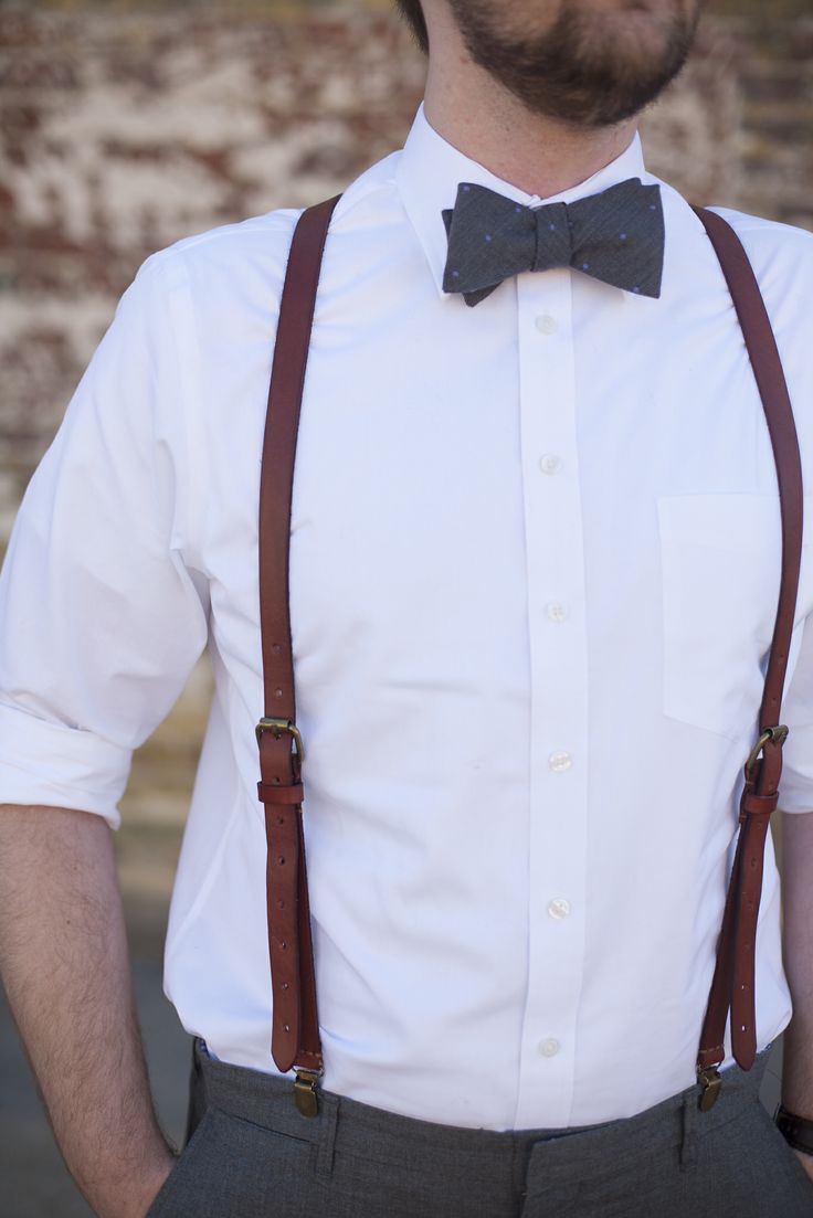 Men's leather suspenders with a suit - a timeless classic for special moments 