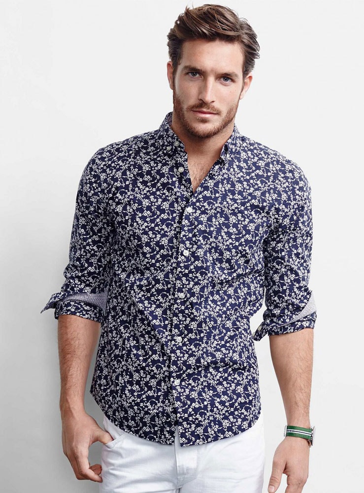 How a men's summer shirt should fit 