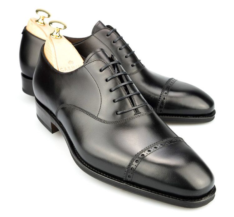 Cap Toe Oxford is the most common look for strict business and black tie styles. 