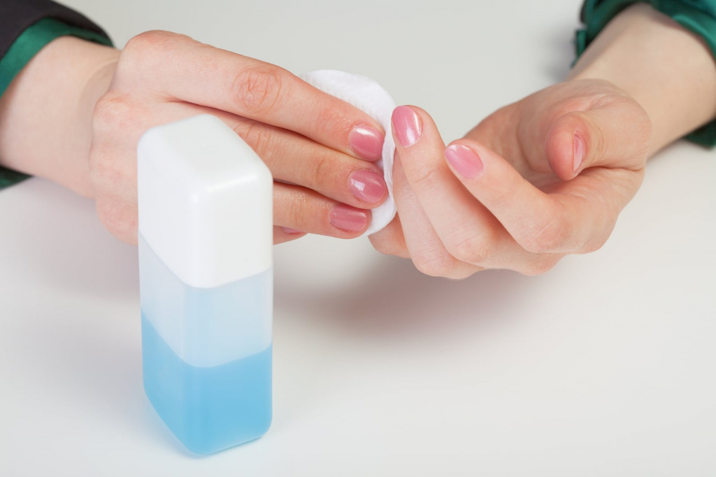 How and how to remove gel polish to strengthen nails 