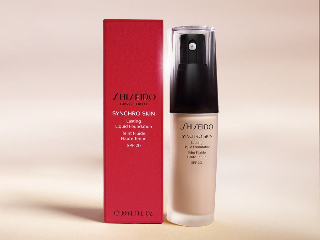 Reviews of persistent foundation - the advantages and disadvantages of such decorative cosmetics 