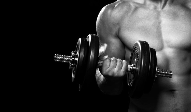 It is better to start exercises with dumbbells with a warm-up. 