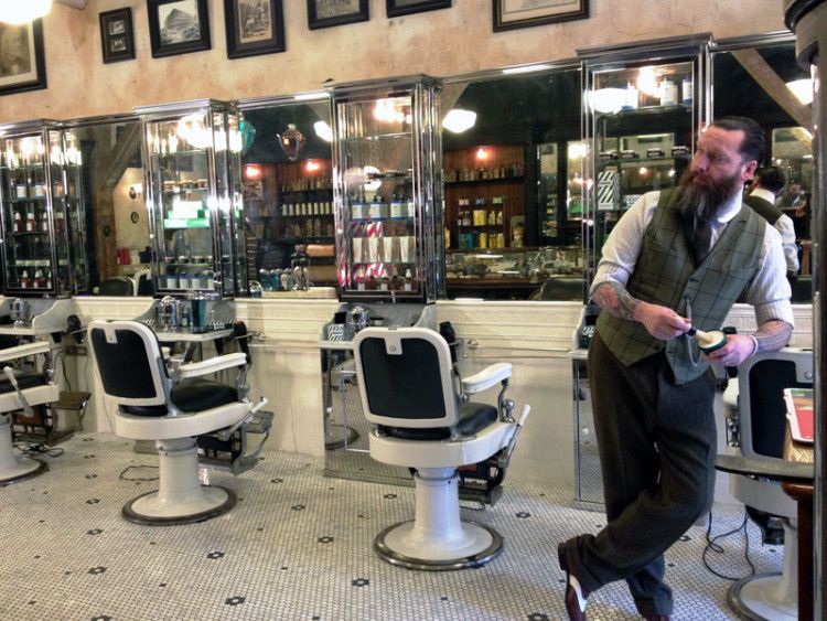 Modern barbershop - salon master 